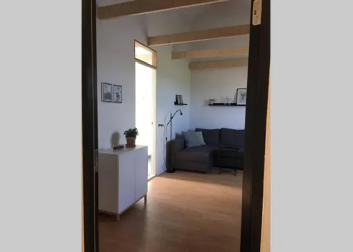 Elleholm Apartamento *